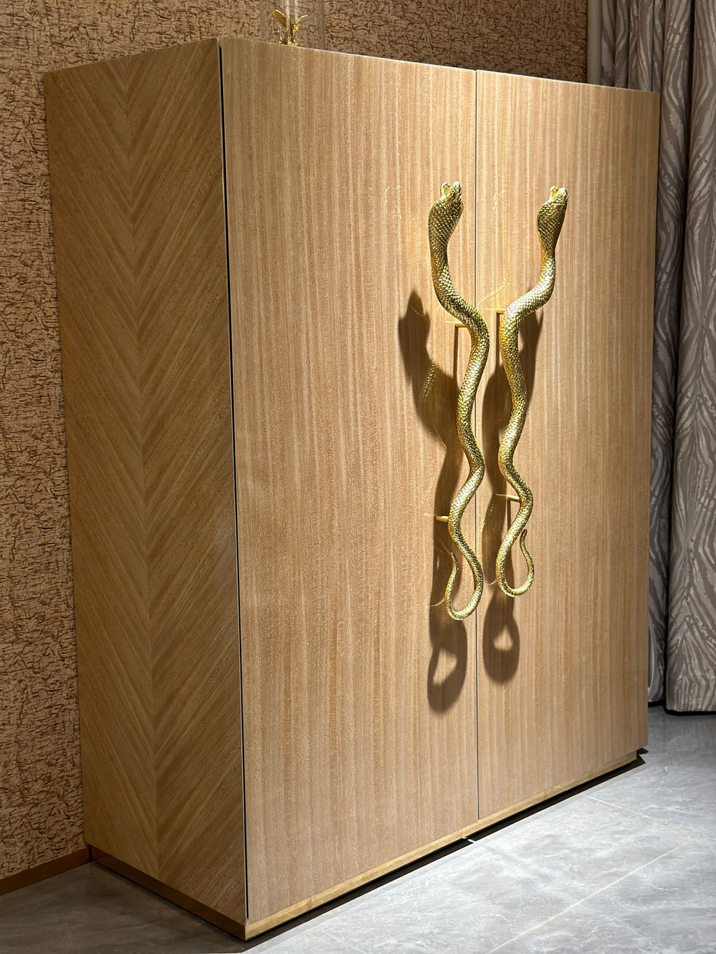 Luxury Snake-Handle Accent Wine Cabinet