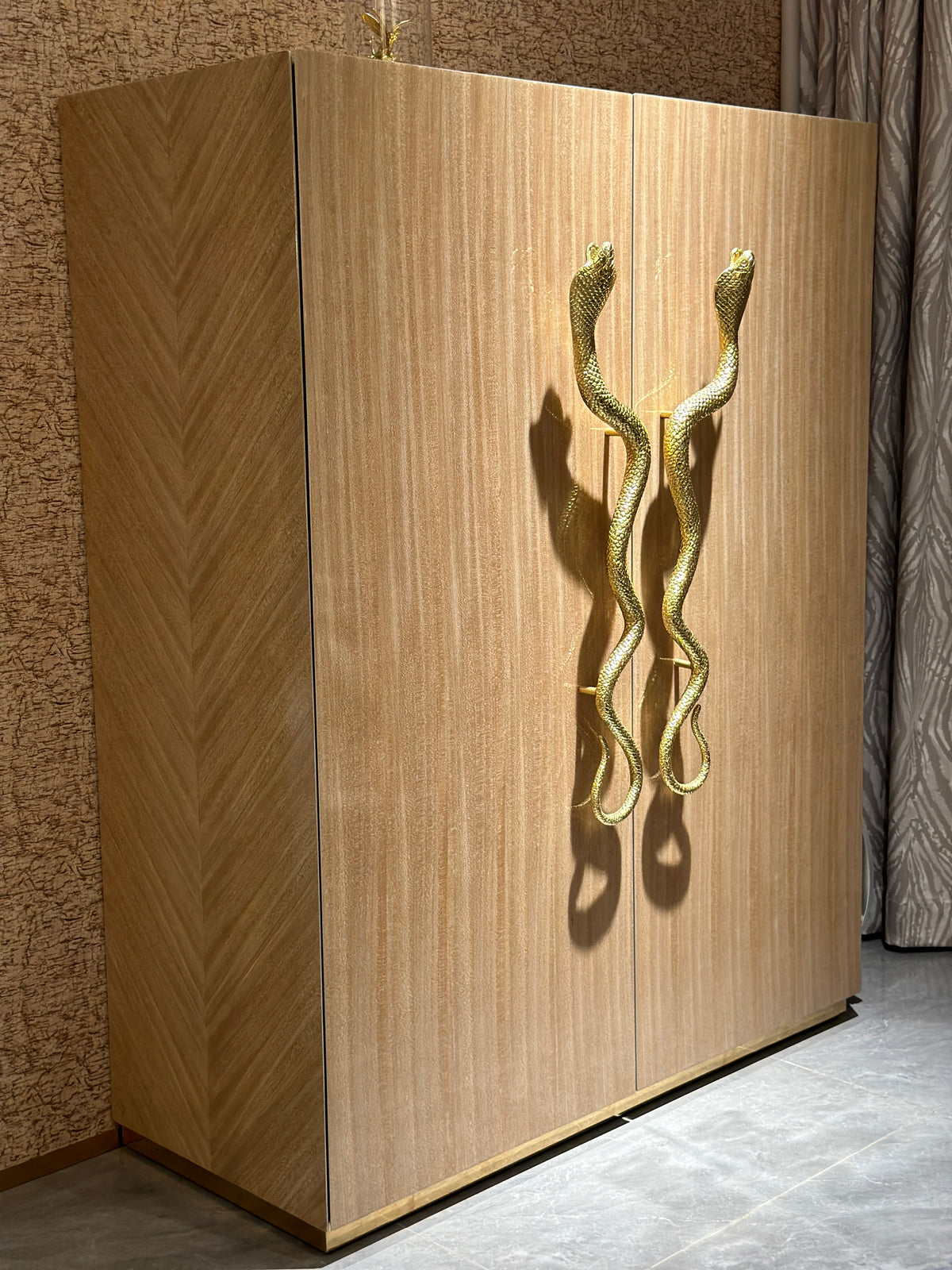 Luxury Snake-Handle Accent Wine Cabinet